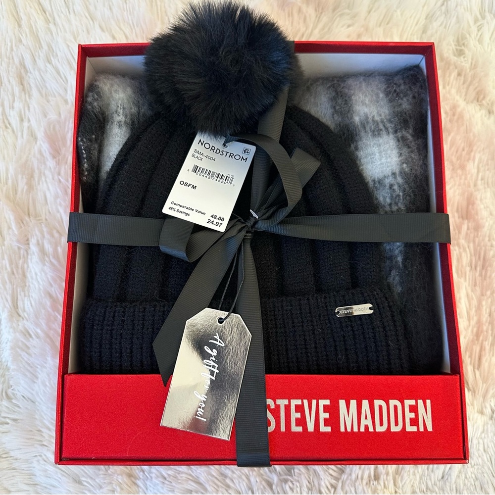 STEVE MADDEN Black Beanie Pom Pom Hat Plaid Scarf Winter Christmas Gift Set NWT